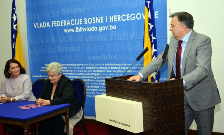 Potpisan Ugovor o dodjeli sredstava za ekonomsko osnaživanje žena
